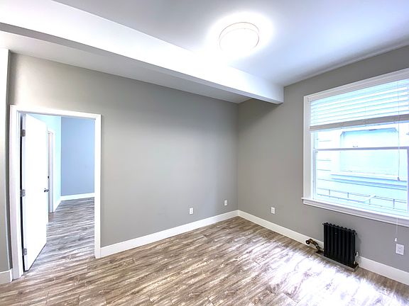 3rd image of 2055 Polk St #6