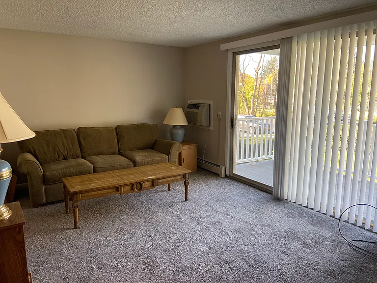 433 Genesee St #1 — Photo 6