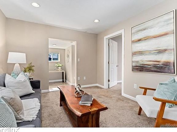 4th image of 1034R Lowell Blvd