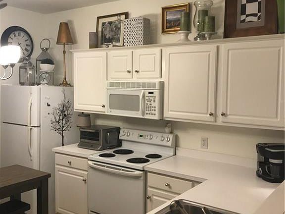 5th image of 2719 Thornbush Ct #2719