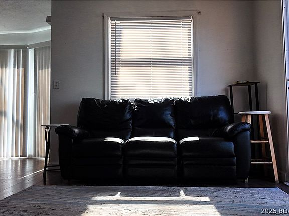 5th image of 1545 Spring Cove Rd