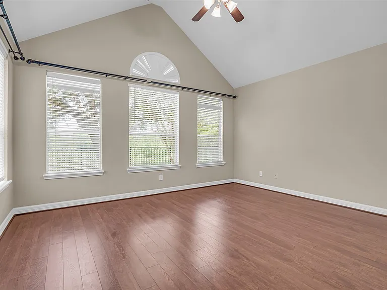 5307 Riverstone Crossing Dr — Photo 16