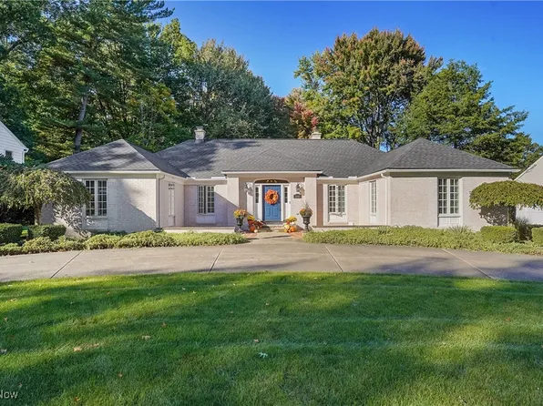 2441 Stockbridge Rd, Akron, OH 44313