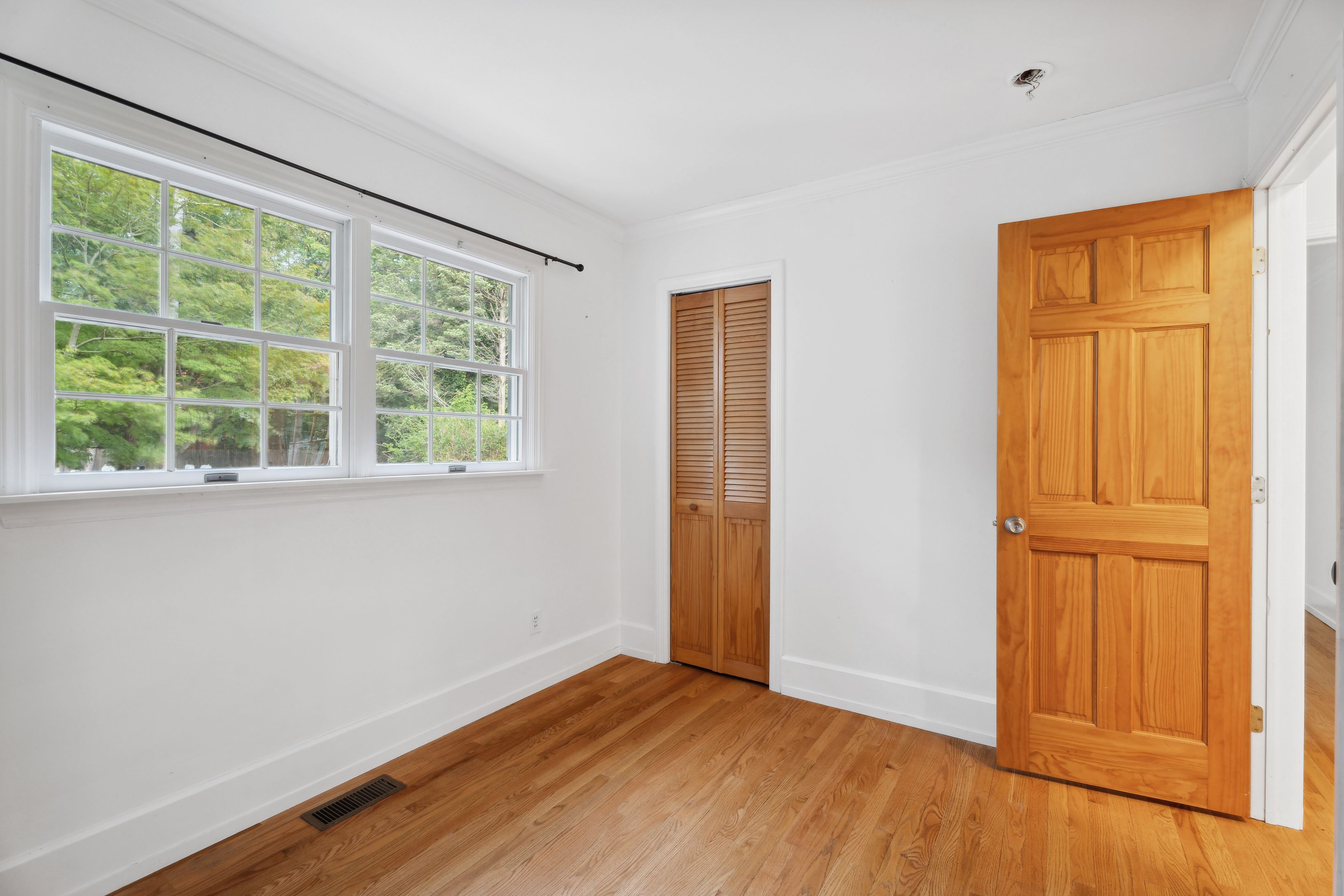 1201 Springs Fireplace Rd, East Hampton, NY 11937 Out East