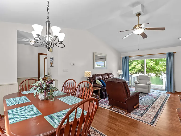 147 Bain Ln — Photo 11