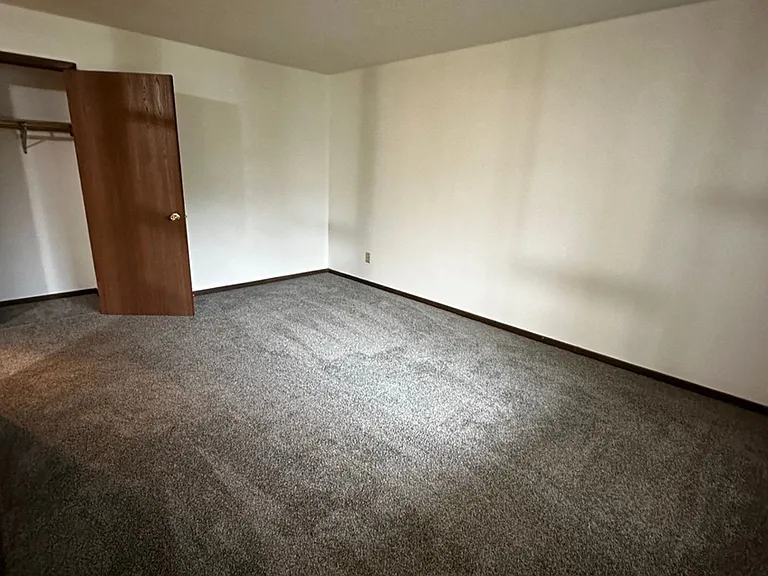 808 Macomber St — Photo 17