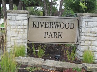 174 Westfield Way #B, Pewaukee, WI 53072