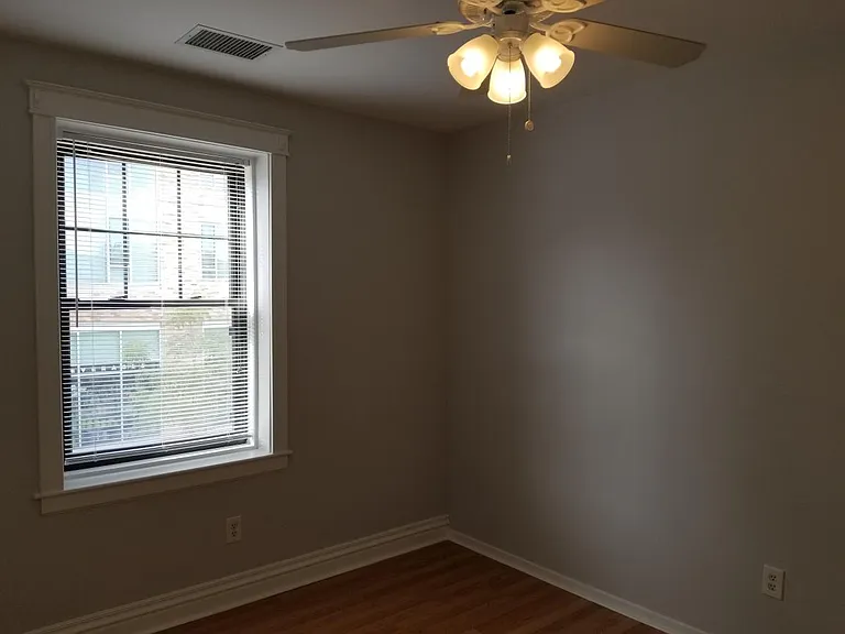 6233 Delmar Blvd #204 — Photo 9