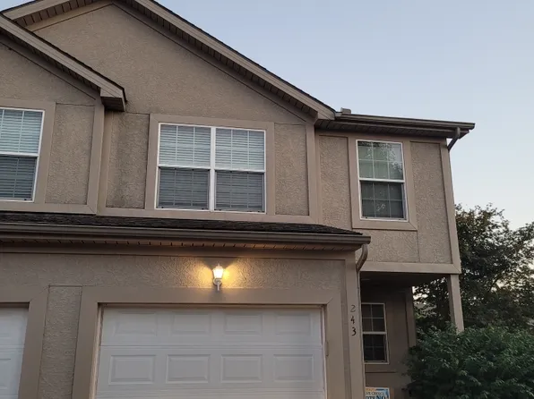 243 N 5th Ter, Louisburg, KS 66053