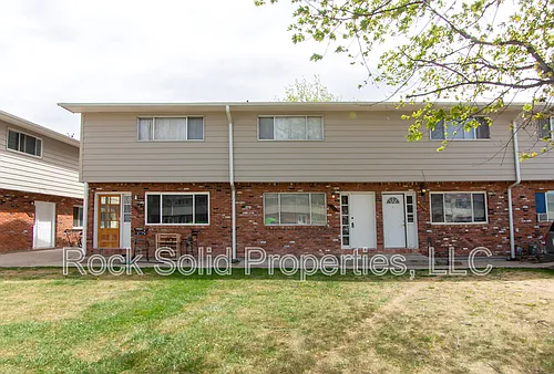 4721 Hickory Pl Photo 1
