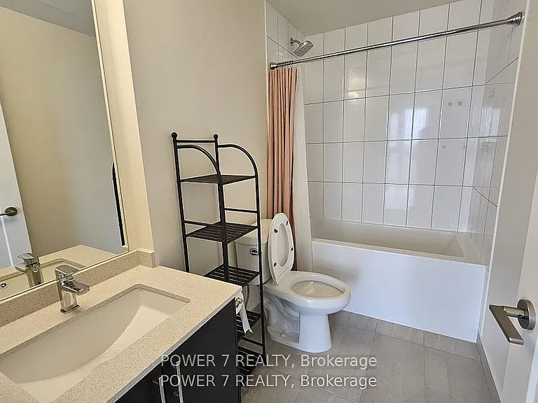 9000 Jane St #1620 — Photo 6