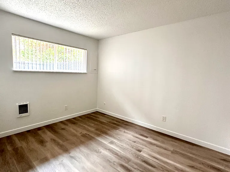 5331-5335 NE 24th Ave #5331 — Photo 6