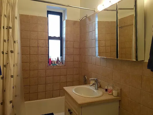 Rented by CG Realty | media 8