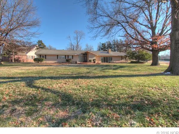 5829 S Evanston Ave, Tulsa, OK 74105
