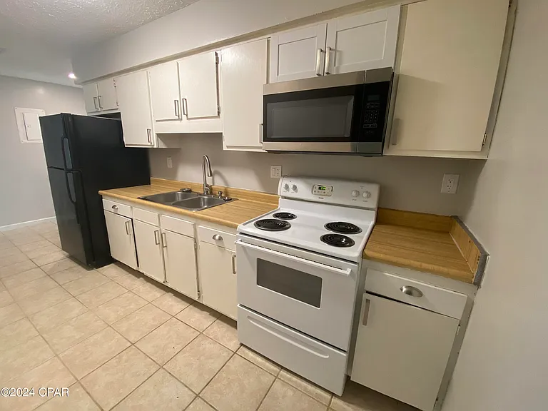 923 Sanders Ln #701 — Photo 4