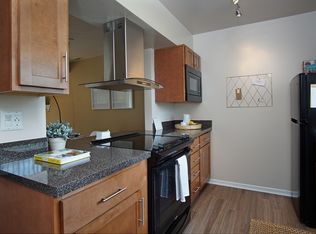 TGM McDowell Place, Naperville, IL 60563