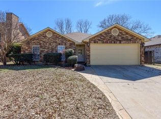 2515 Meadowview Dr, Corinth, TX 76210