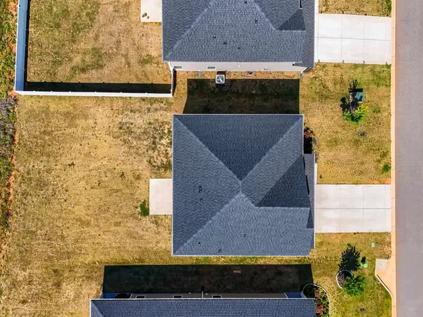140 Lavinia Cir, Duncan, SC 29334