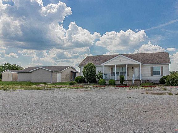 2nd image of 20821 Highway 65