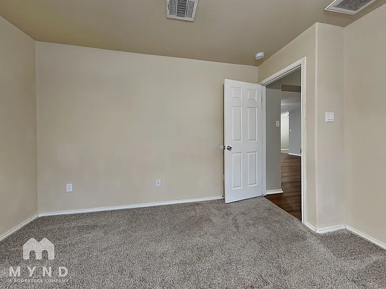 1001 Apollo Cir — Photo 11