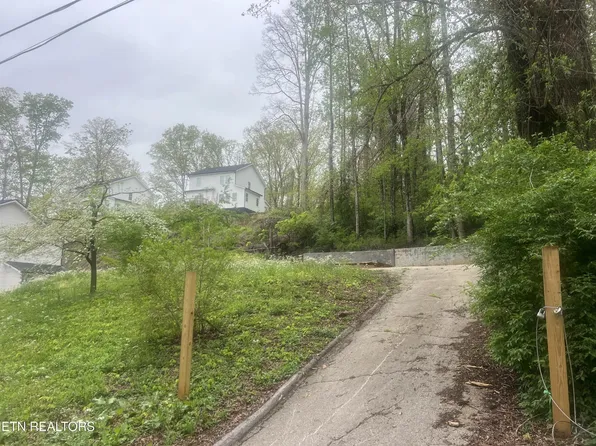 1201 Army St, Knoxville, TN 37920