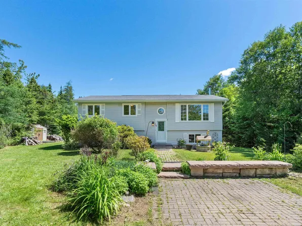 5 Orion Dr, Halifax, NS B3G 1J8
