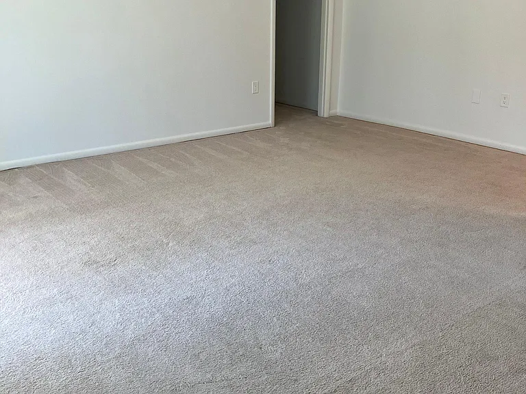 10620 Weymouth St #101 — Photo 19