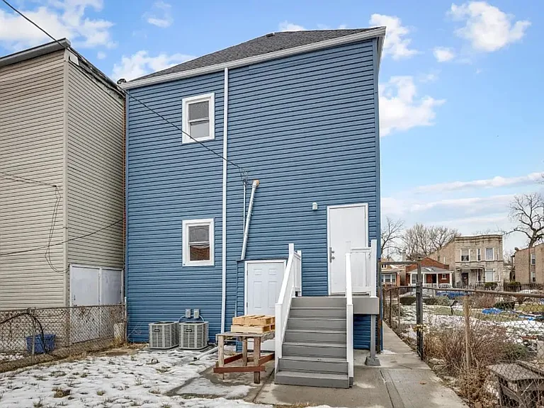 6618 S Maryland Ave — Photo 8