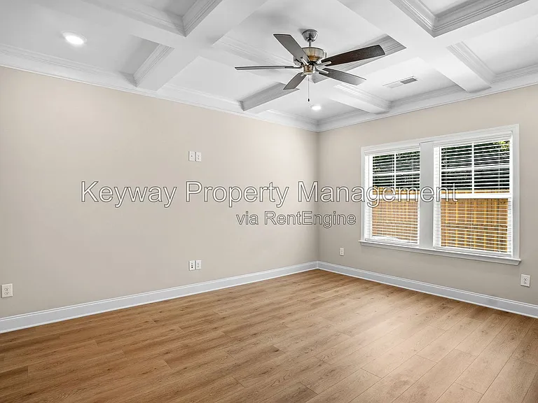 3225 Venetian Dr — Photo 9