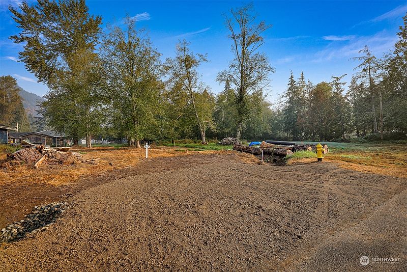 3rd image of 3026 Beaver Place