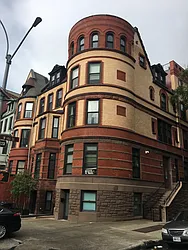 Rented by Artifact.co