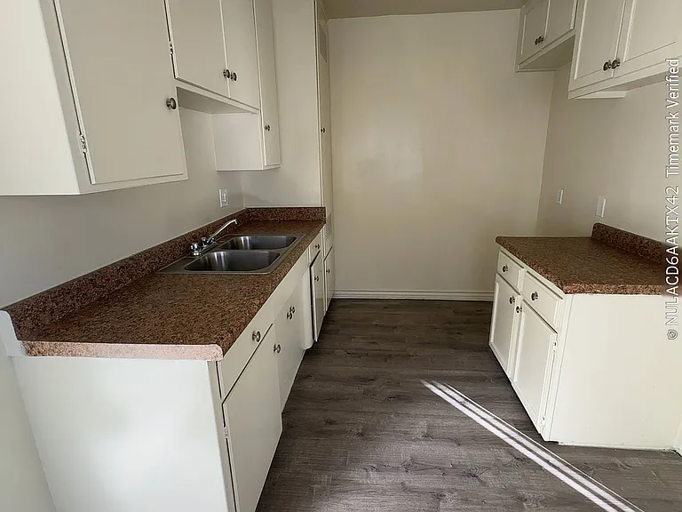 850 N Campus Ave #C — Photo 19