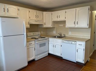 31 Chelsea St #3R, Boston, MA 02128