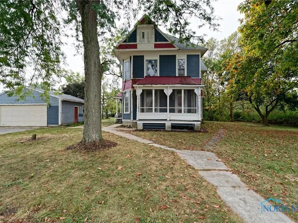 141 W Main St, Portage, OH 43451