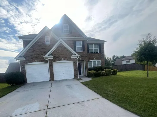 207 Elkhound Ct, Union City, GA 30291