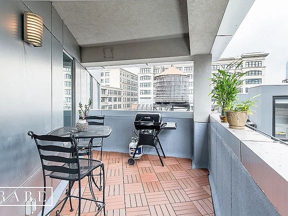 5th image of 133 Water St APT 11B