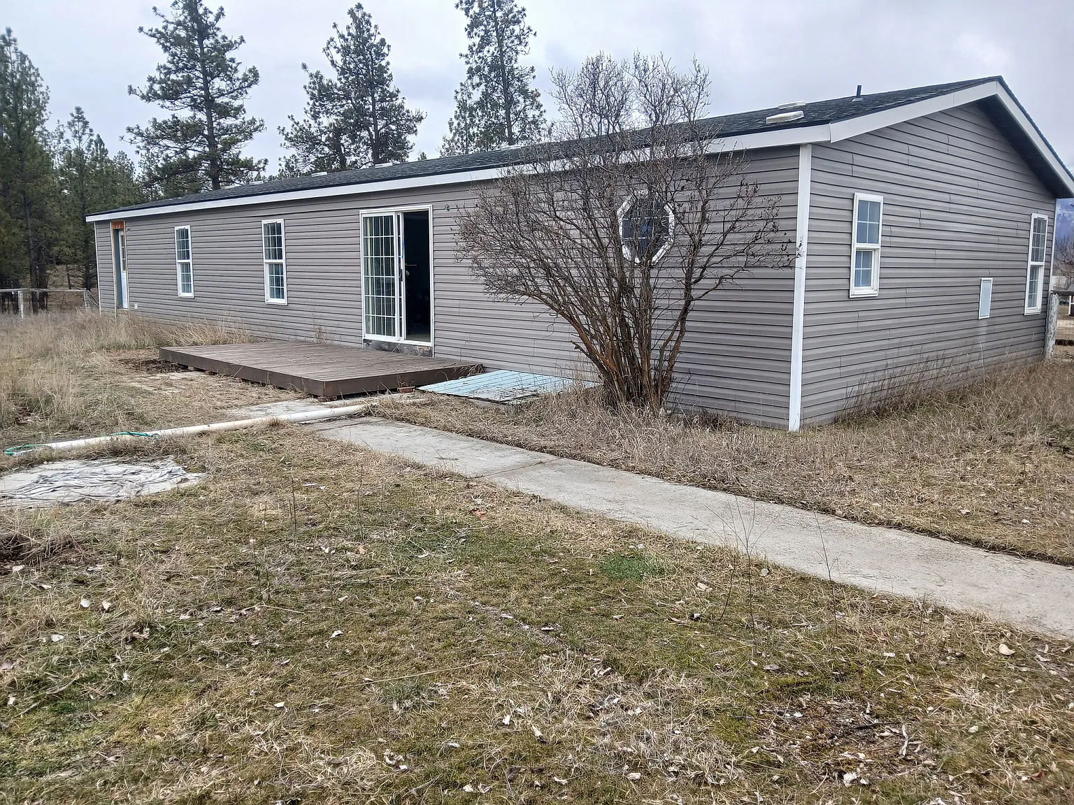 3 bed, 1840 sqft, $2,200 — Photo 2