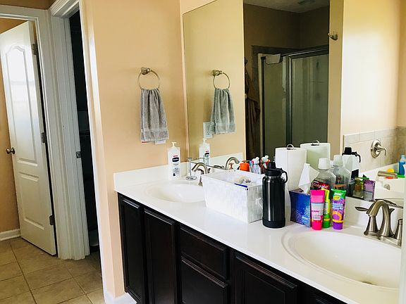 Master bedroom bathroom 