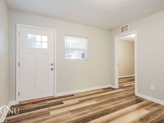 5th image of 315 W 18th St