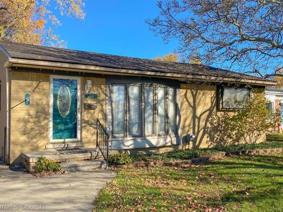 32020 Sandra Ln, Westland, MI, 48185
