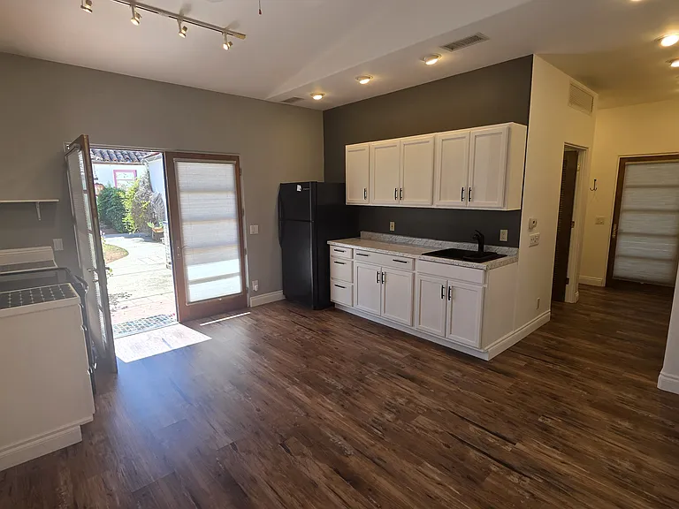 2740 Mountain View Dr #A — Photo 8