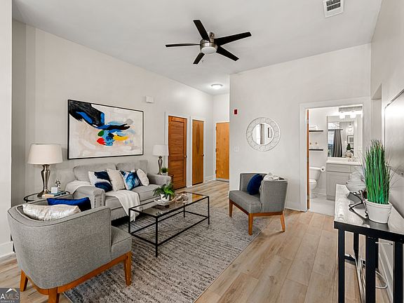 4th image of 2630 Talley St Unit 3