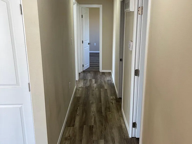 Hallway to bedrooms