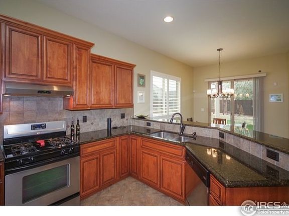 Stainless steel, beautiful cabinetry - Granite