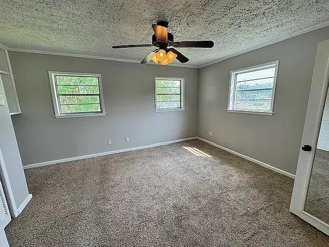 203 N Lake Dr — Photo 12