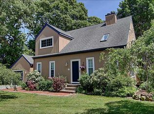 2 Coral Shell Ter, Saunderstown, RI 02874