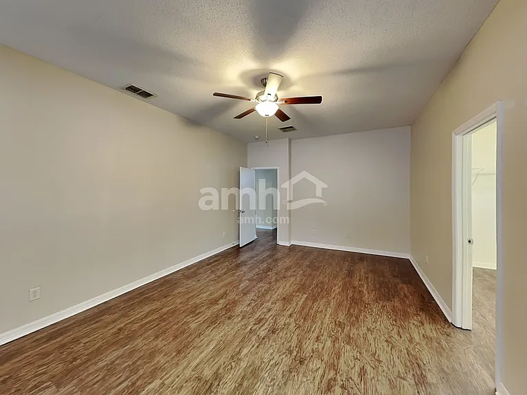499 Vicks Landing Dr — Photo 11