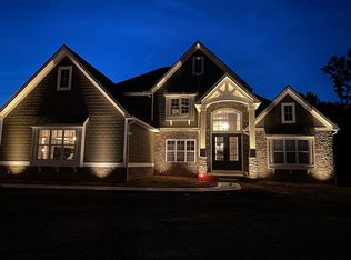 2941 Fawn Lake Dr, Medina, OH 44256