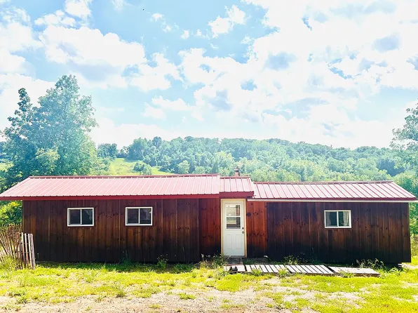 1427 Way Rd, Belpre, OH 45714