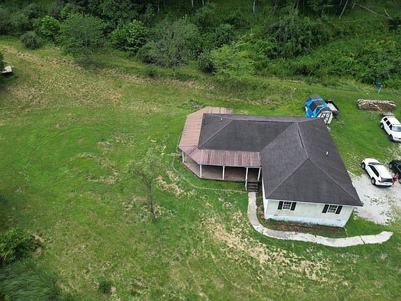 2nd image of 170 Lee Dr